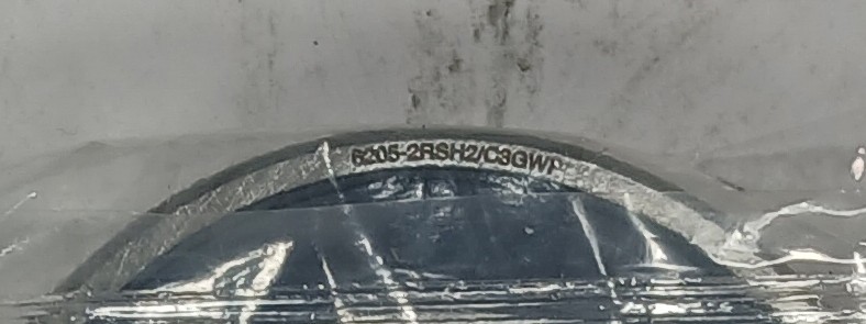 1 NEW SKF 6205-2RSH2/C3GWP RADIAL DEEP GROOVE BALL BEARING NIB ***MAKE OFFER***
