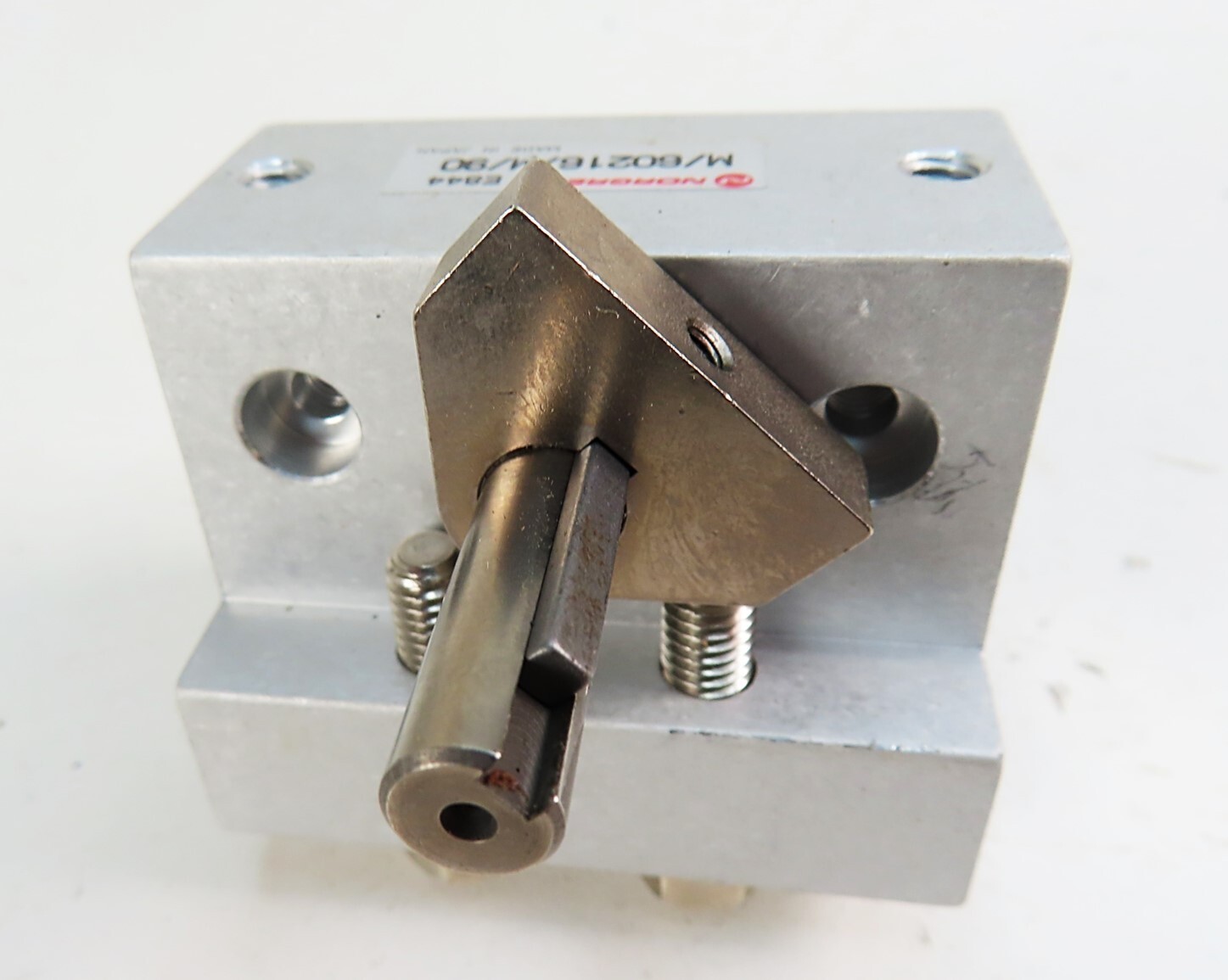 Norgren M/60216/M/90 20mm Mini Rotary Actuator NEW NO BOX