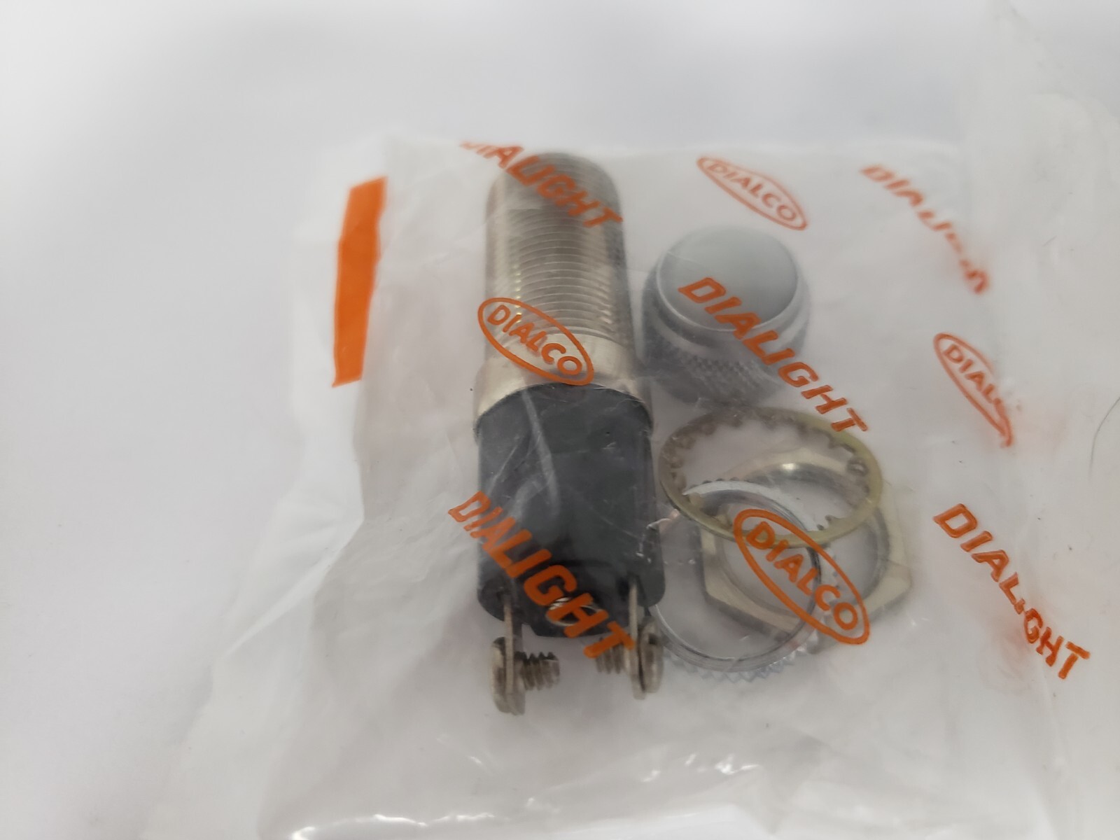 DIALIGHT 169-1310-11-303 MINIATURE PANEL INDICATOR WHITE NIB