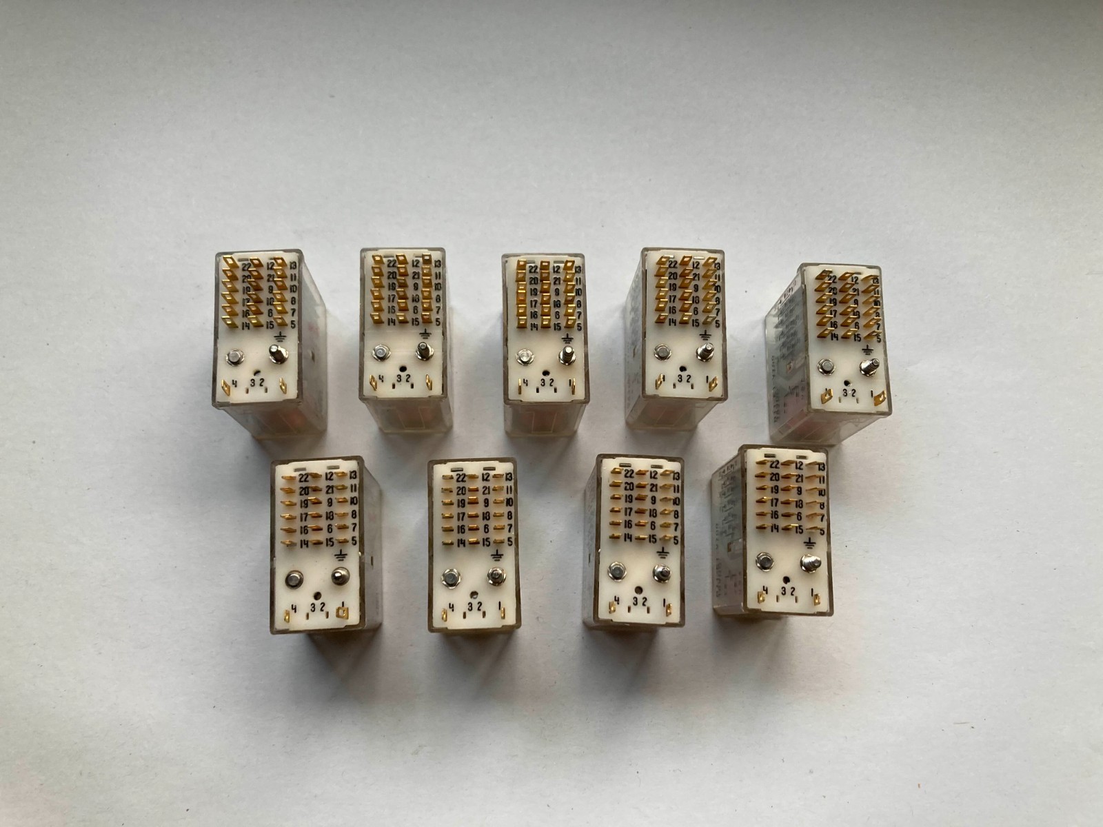 1 (ONE) NOS Potter & Brumfield R11-E1-v700 18VDC