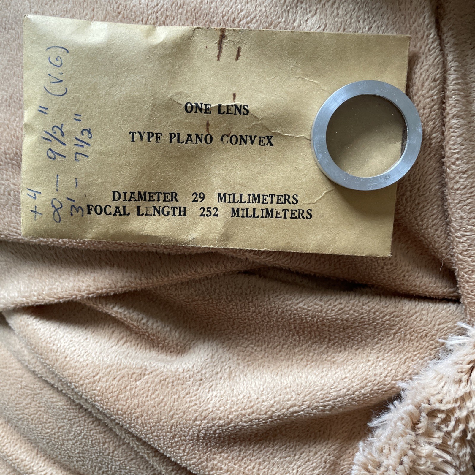 Plano Convex Lens 29mm Diameter x 252mm Focal Length Edmund Scientific