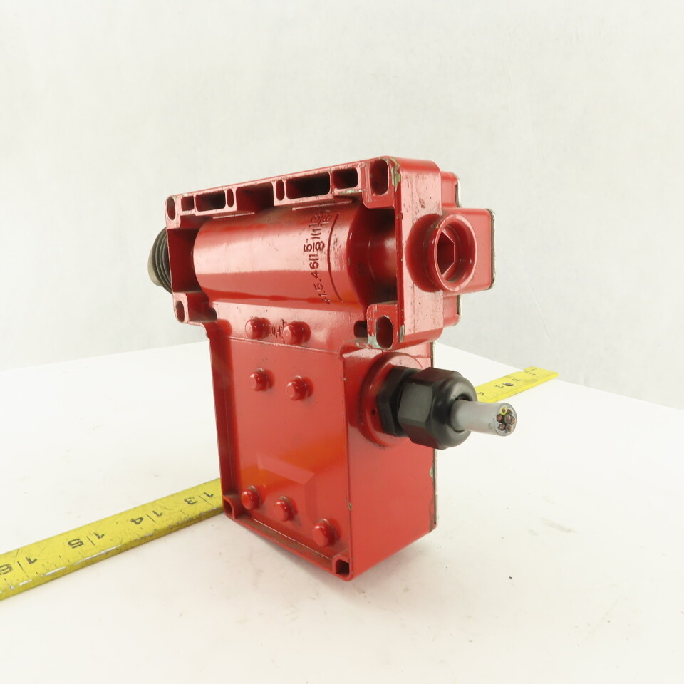 Telemecanique XY2 CE1A290H7 Cable Pull Emergency Stop Button 240V 3A