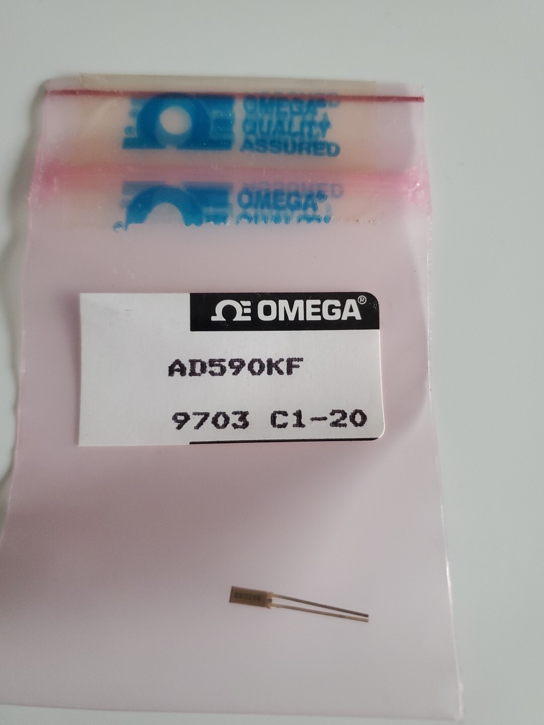 Omega AD590KF SENSOR ANALOG 9703 C1-20 Flatpack, 2 Pins