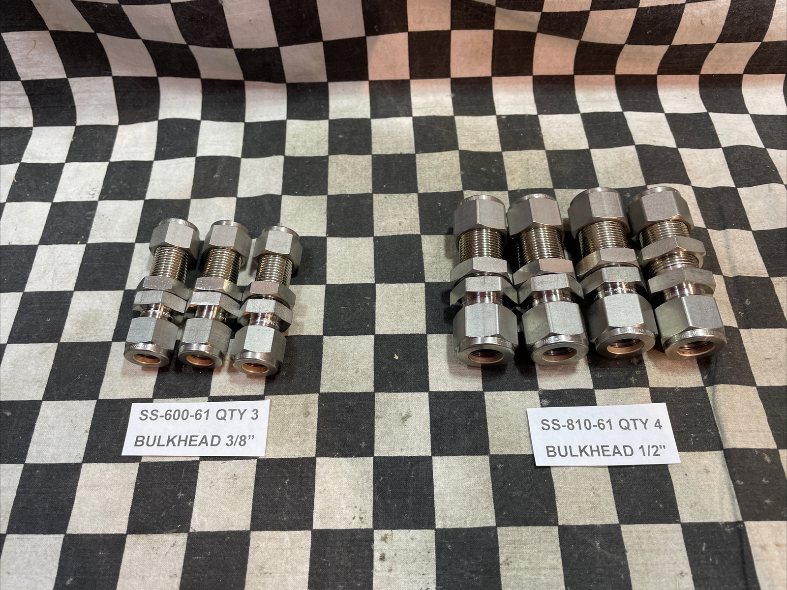 SWAGELOK SS-810-61 BULKHEAD 1/2″ & BULKHEAD 3/8″ SS-600-61, LOT OF 7#1637F9