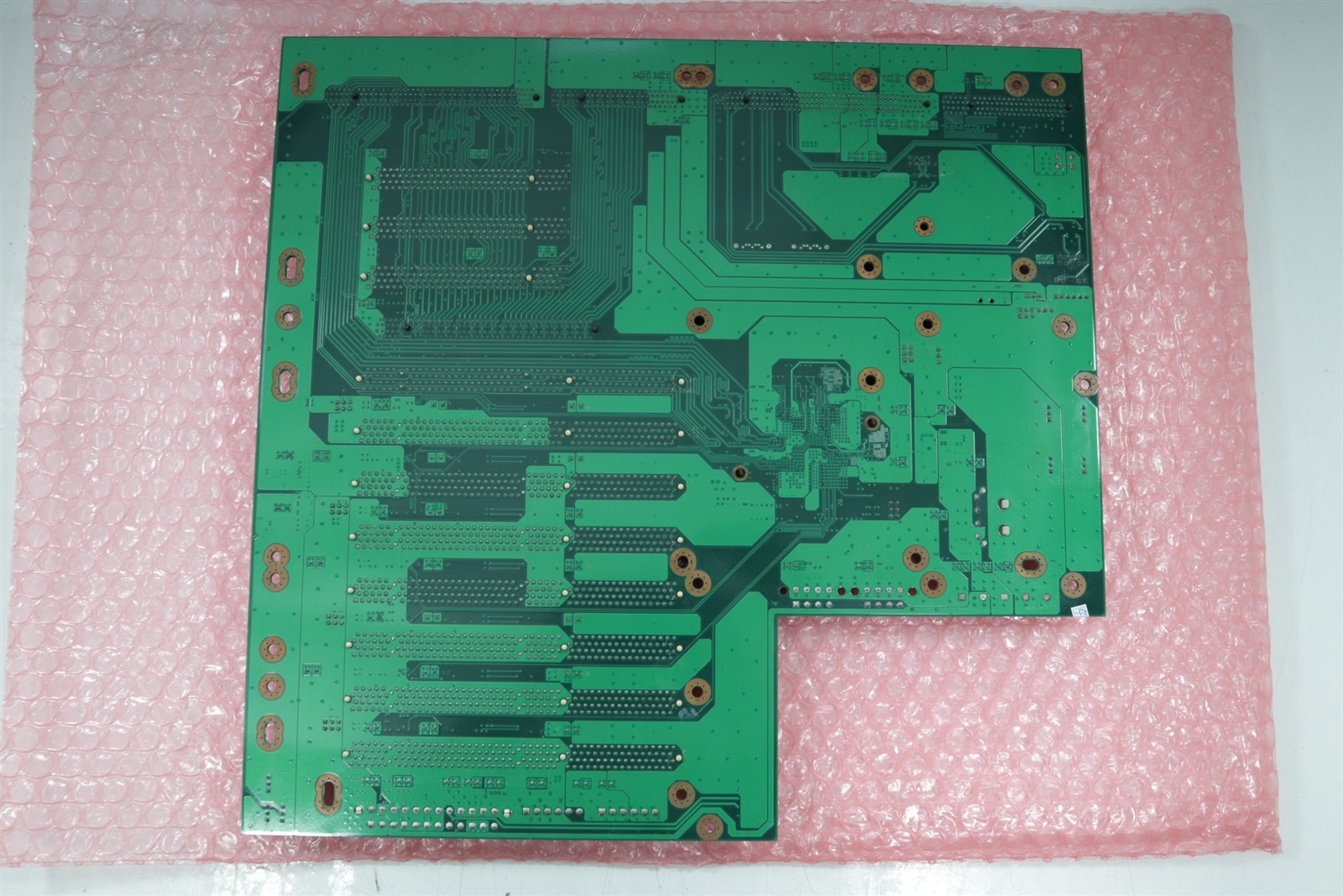 NEXCOM NBP14111 14-slot Backplane for 4U Chassis with 1x SHB Slot 3x PCI Slots