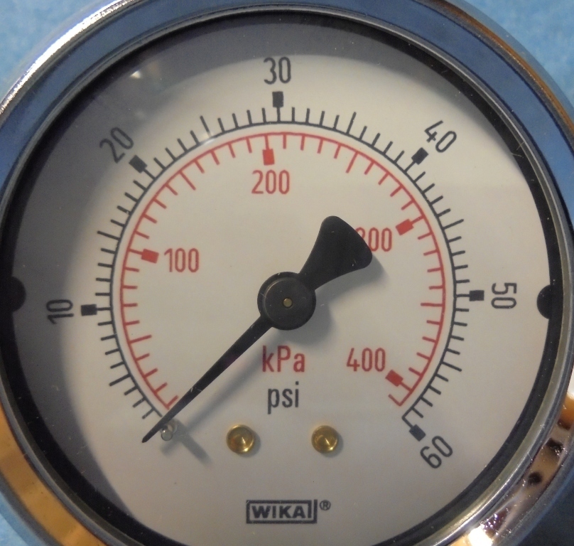 WIKA PRESSURE GAUGE, 111.12 2.5″ 0-60 PSI, 0-400 KPA, 1/4″ NPT