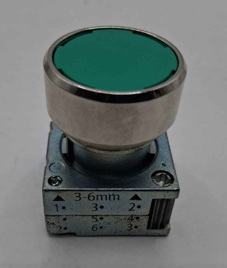 Siemens 3SB3 500-0AA41 Green Push Button Box of 3
