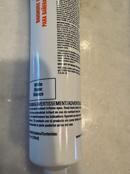 PROFLO PFC301WHT Tube and Tile Acrylic Latex Caulk 5.5 fl oz White ~ Lot of 6
