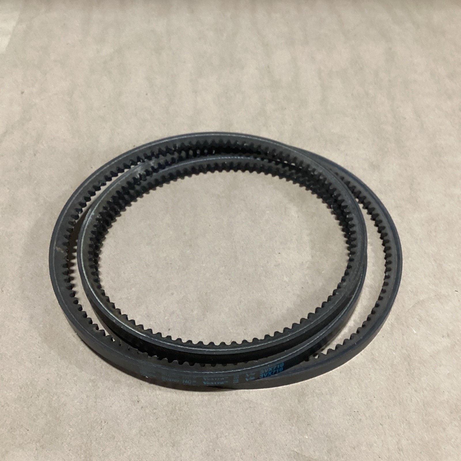 GATES 3VX710 Super HC V80 Cogged V-Belt 9NX1800