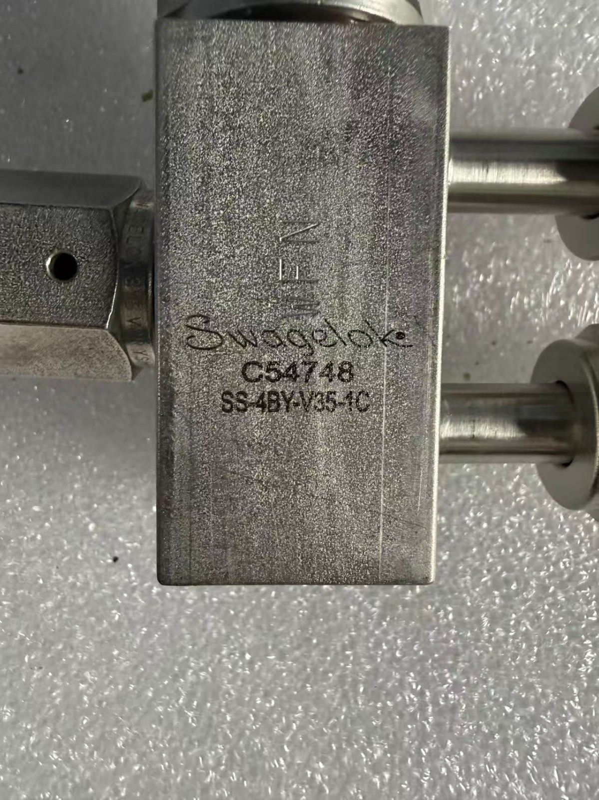 Swagelok SS-4BY-V35-1C