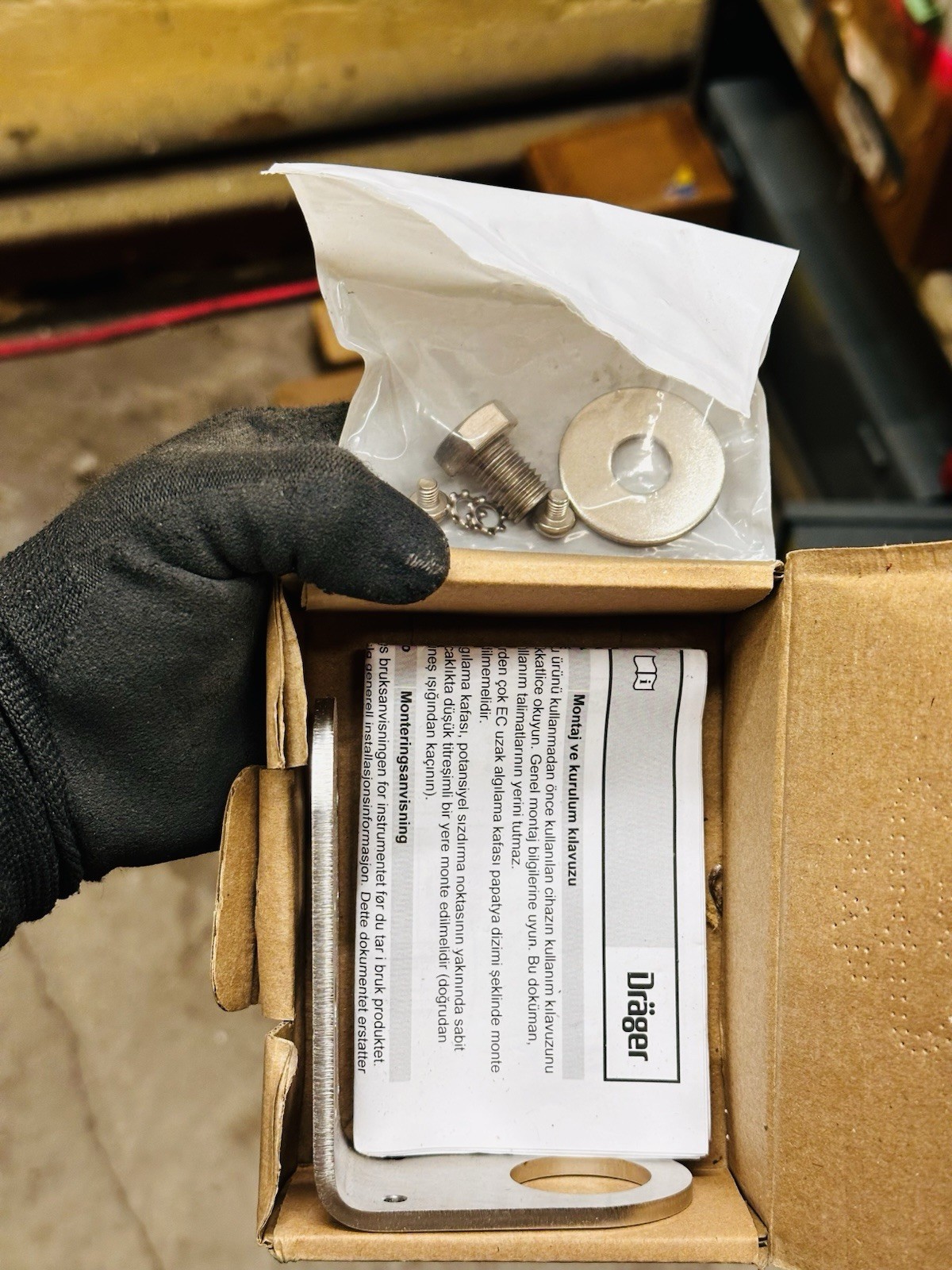 Drager Cat:4544213 (New In Box) Wall/Pipe Mount Kit Sensing Head EC
