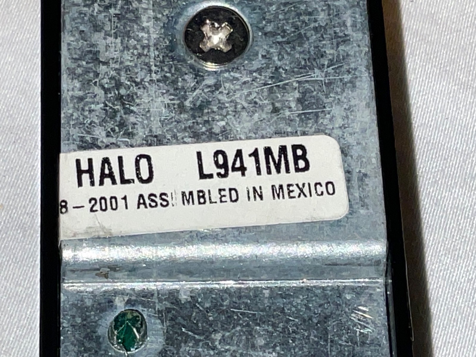 Halo L941MB Matte Black 2-Circuit Live End Connector For L640 +Miniature TRACK