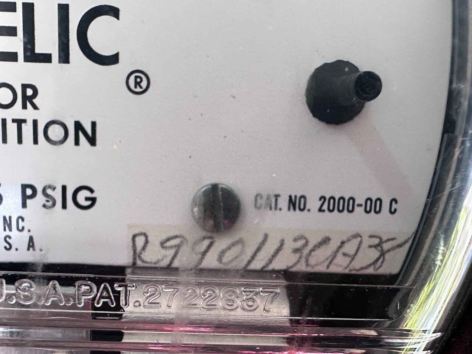 DWYER MAGNEHELIC Differential Pressure Gage 2000-00 C w/Case & Probes