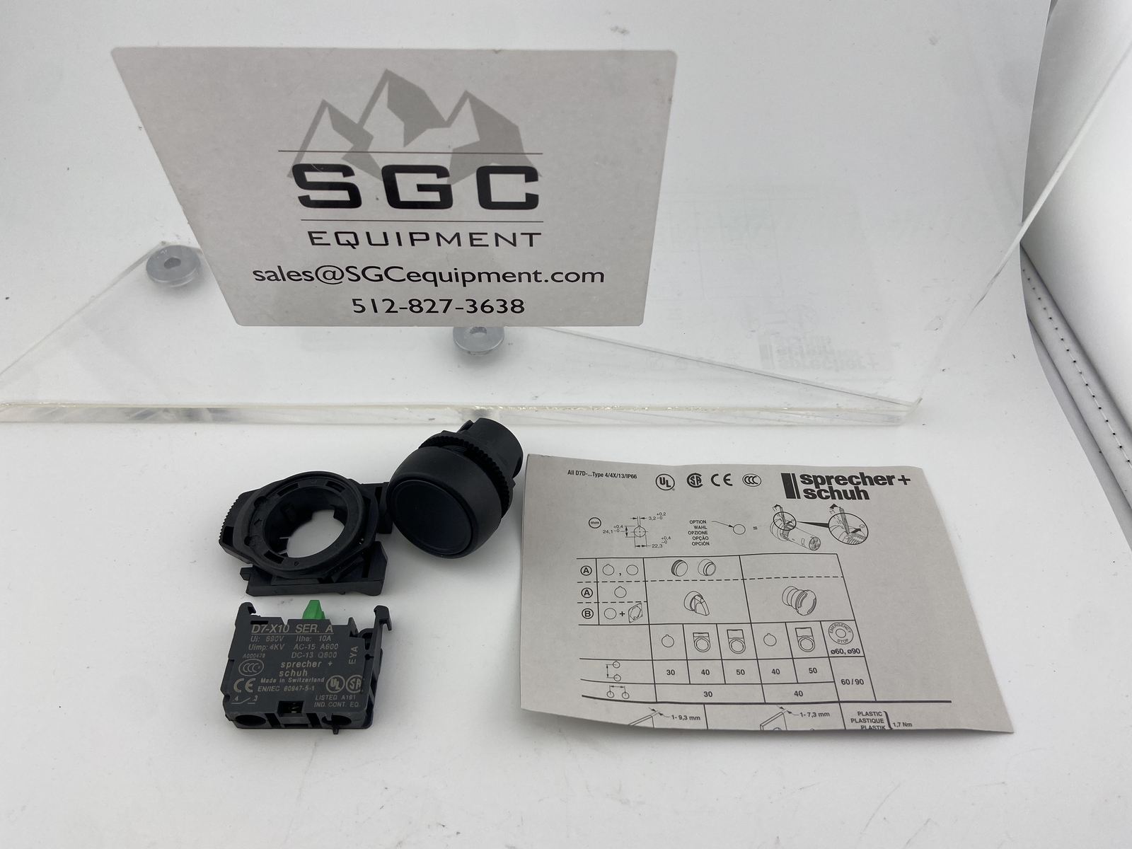 Sprecher+Schuh D7P-F2PX10 Push Button, Black w/ 7-X10 PN: 7P012PX10