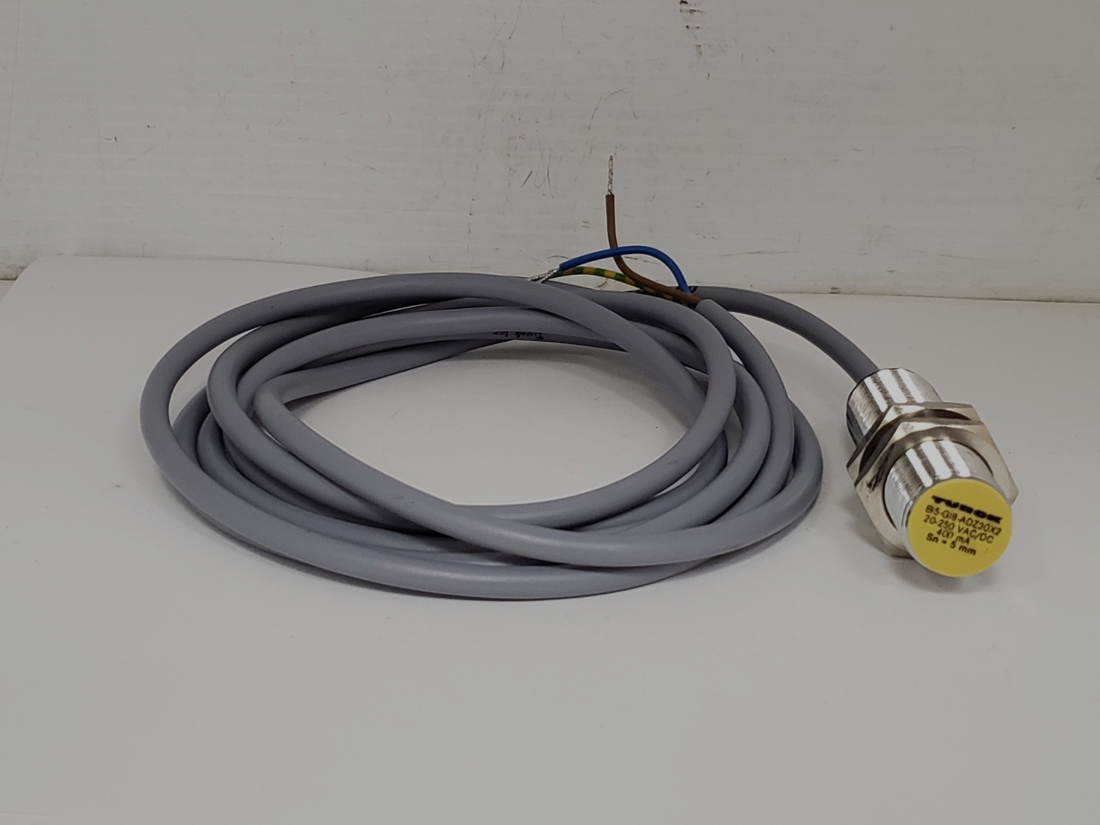 TURCK BI5-G18-ADZ30X2 PROXIMITY SENSOR NO 20-250V AC/DC 400mA NNB