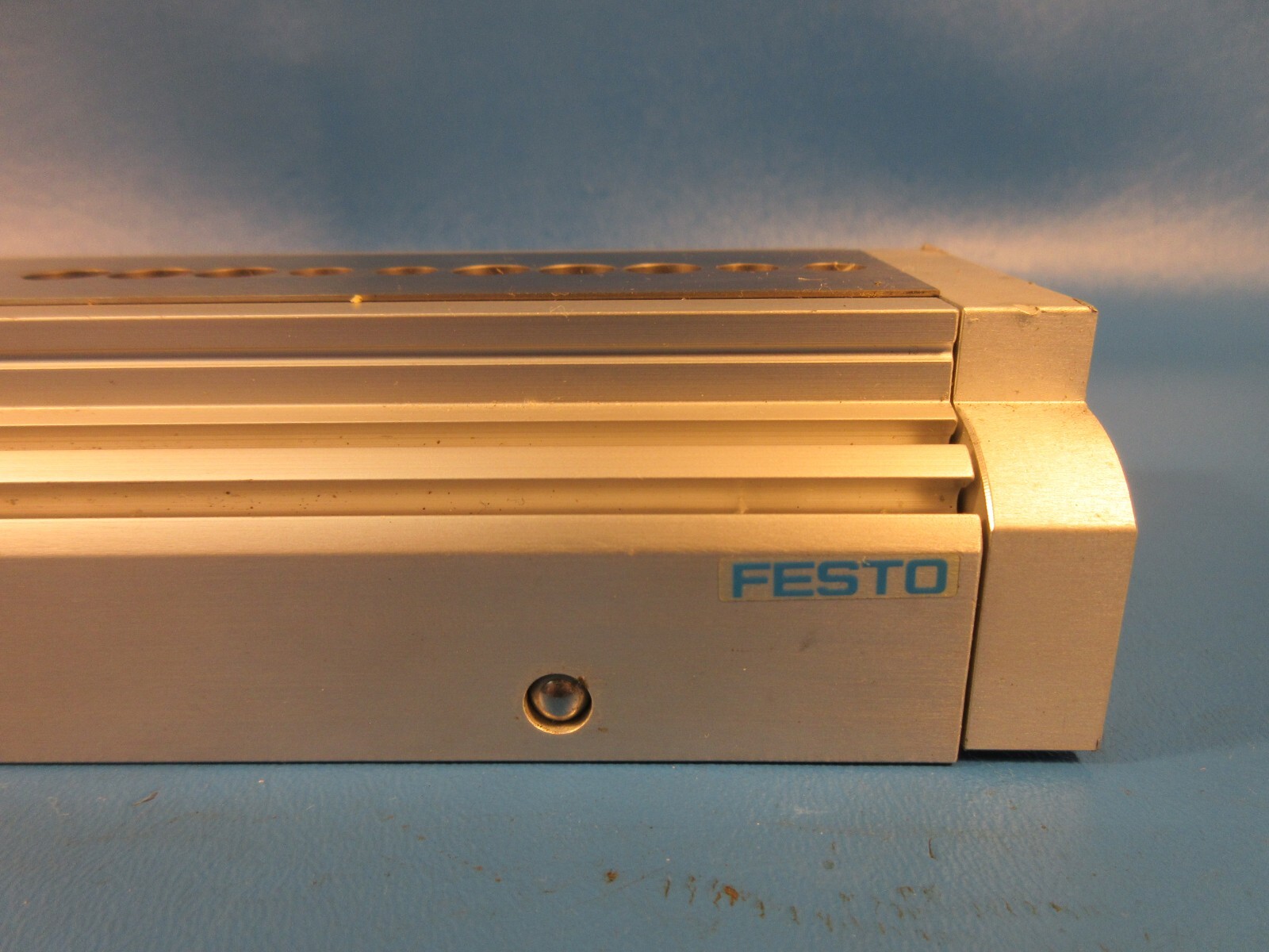 USED Festo DGSL-16-100-Y3A, 544003, Mini Slide, Stroke 100mm, NO Hydraulic Shock