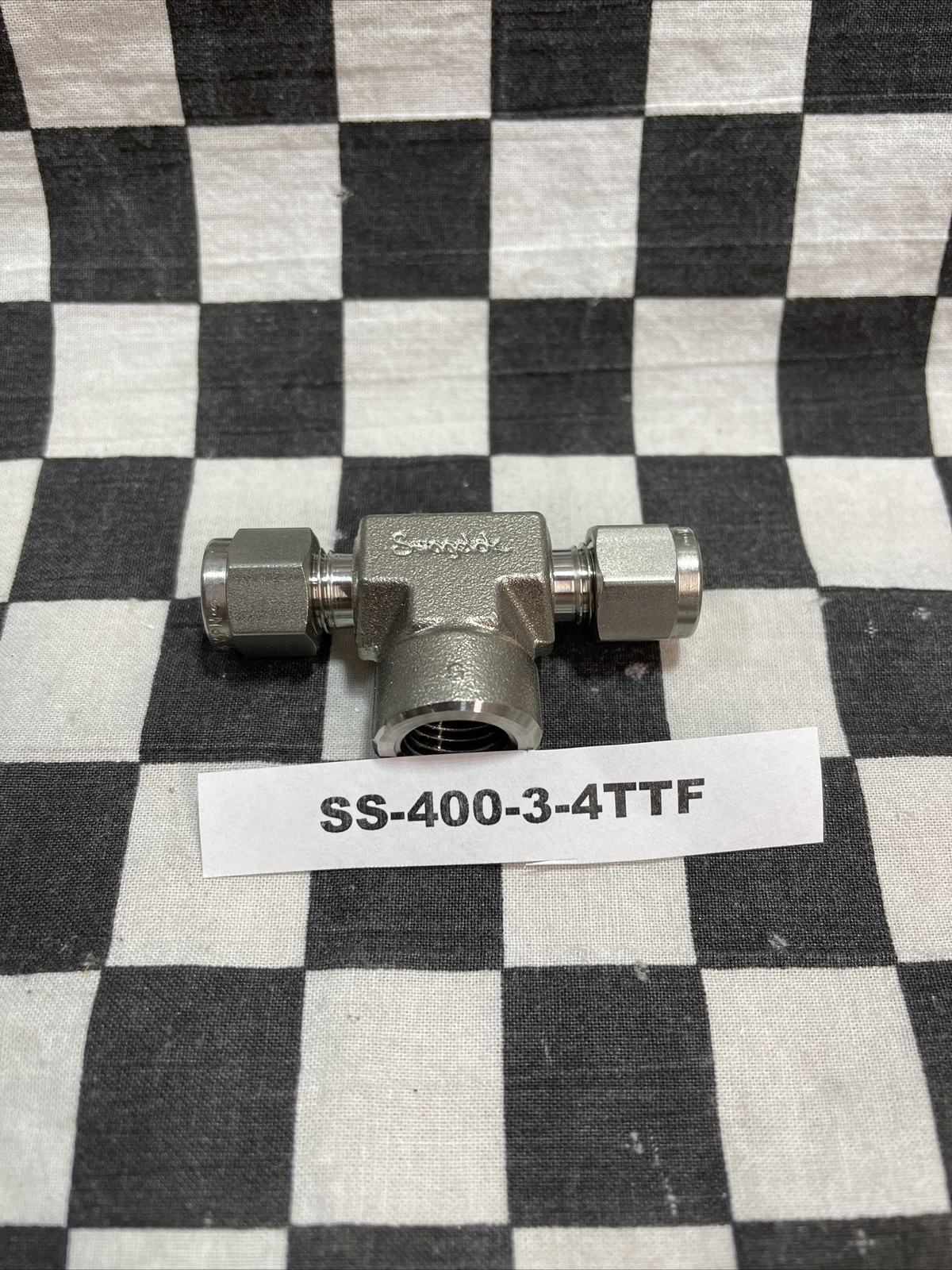 SWAGELOK Male Run Tee SS-600-3TMT SS-400-3-4TTF SS-600-7-4 LOT OF 4 SHIPSAMEDAY