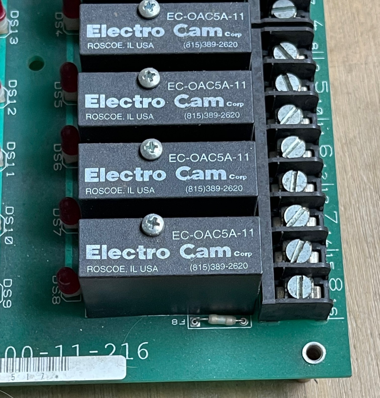 ELECTRO CAM PS-4100-11-216 OUTPUT BOARD WITH 12 EC-OAC5A-11 OUTPUT MODULES