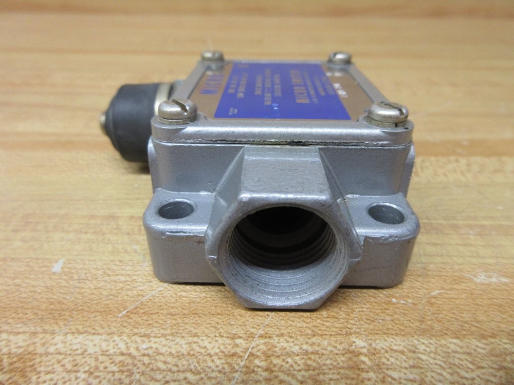 Micro Switch BAF1-2RN RH BAF12RN RH Limit Switch