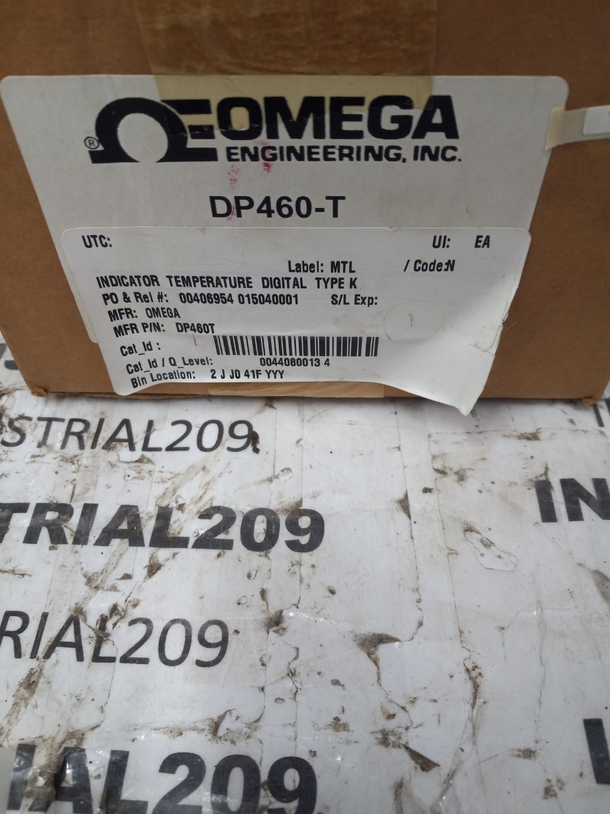 OMEGA DIGITAL TEMPERATURE INDICATOR DP460T