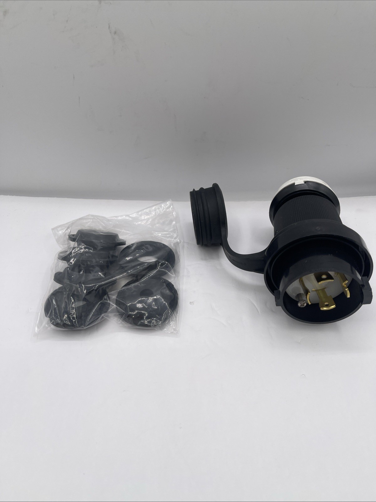NEW OLD STOCK! HUBBELL 30A 600V 3PHASE TWIST LOCK POWER CONNECTOR HBL2741SW