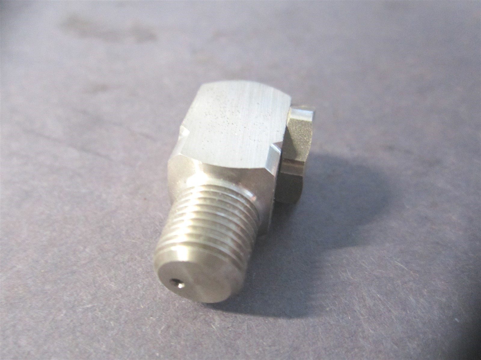 Bete (1/8WT1070@5) 1/8″ WT1070 Male Connection Hollow Cone Fog Nozzle