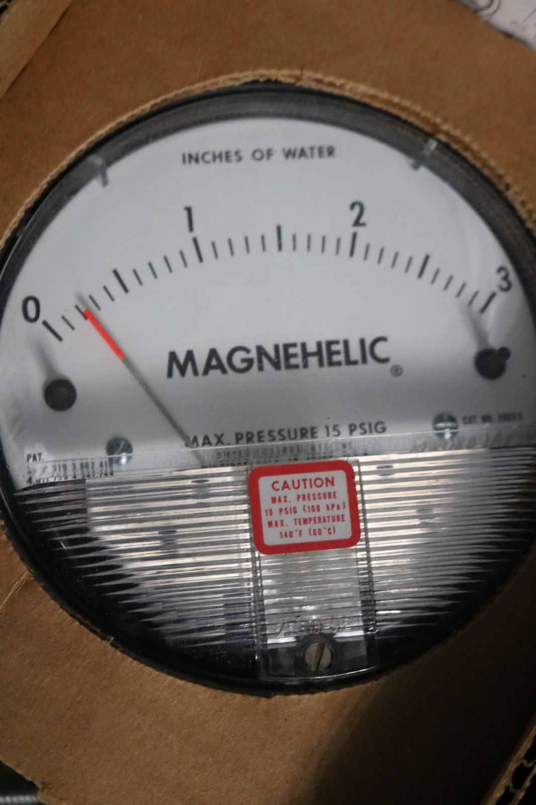 Dwyer Magnehelic Pressure Gauge Model 2003 with Accessory Package NOS