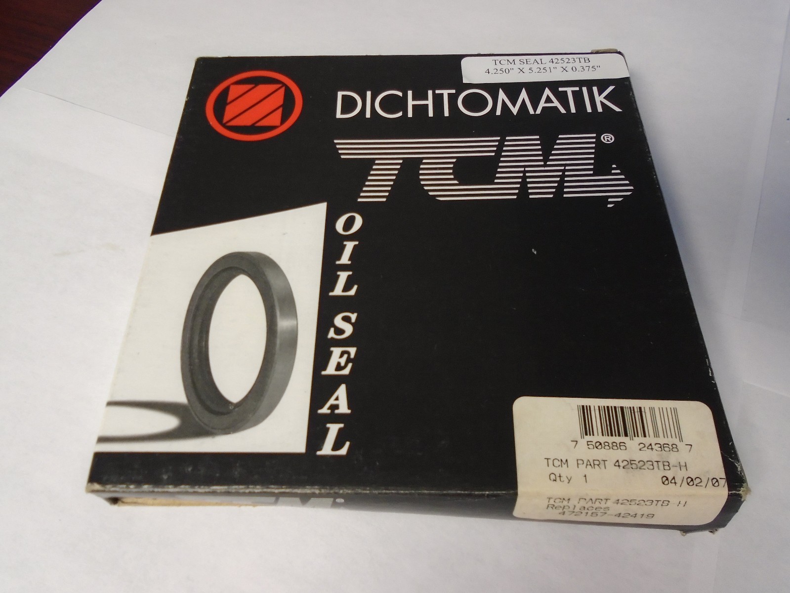 TCM Dichtomatik Oil Seal 42523TB, 4.50″ Shaft, 5.251″ OD, 0.375″ Width