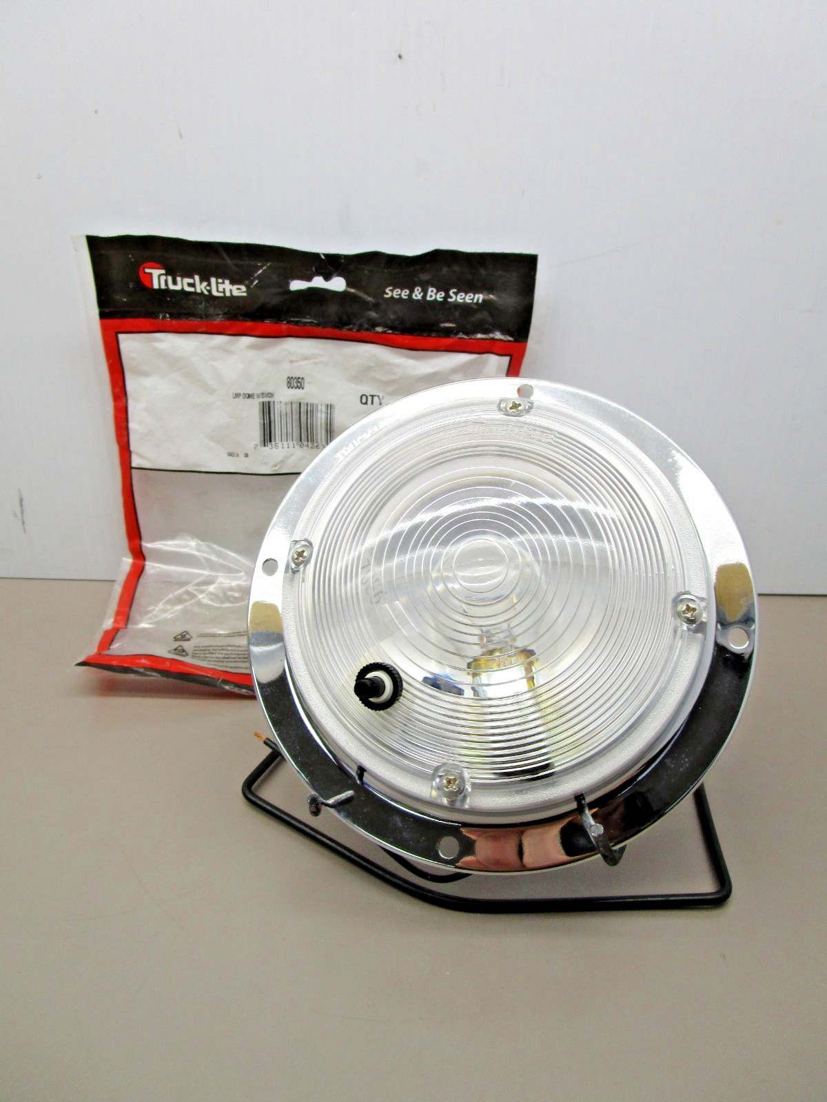 Truck-Lite 80350 Clear Dome / Map 5″ 4-Hole W/ Switch