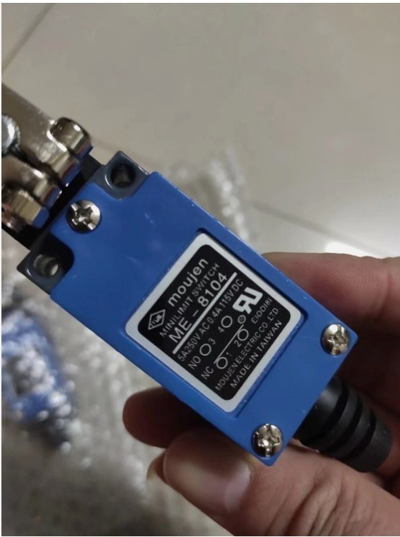 1 PCS moujen ME-8104 limit micro switch