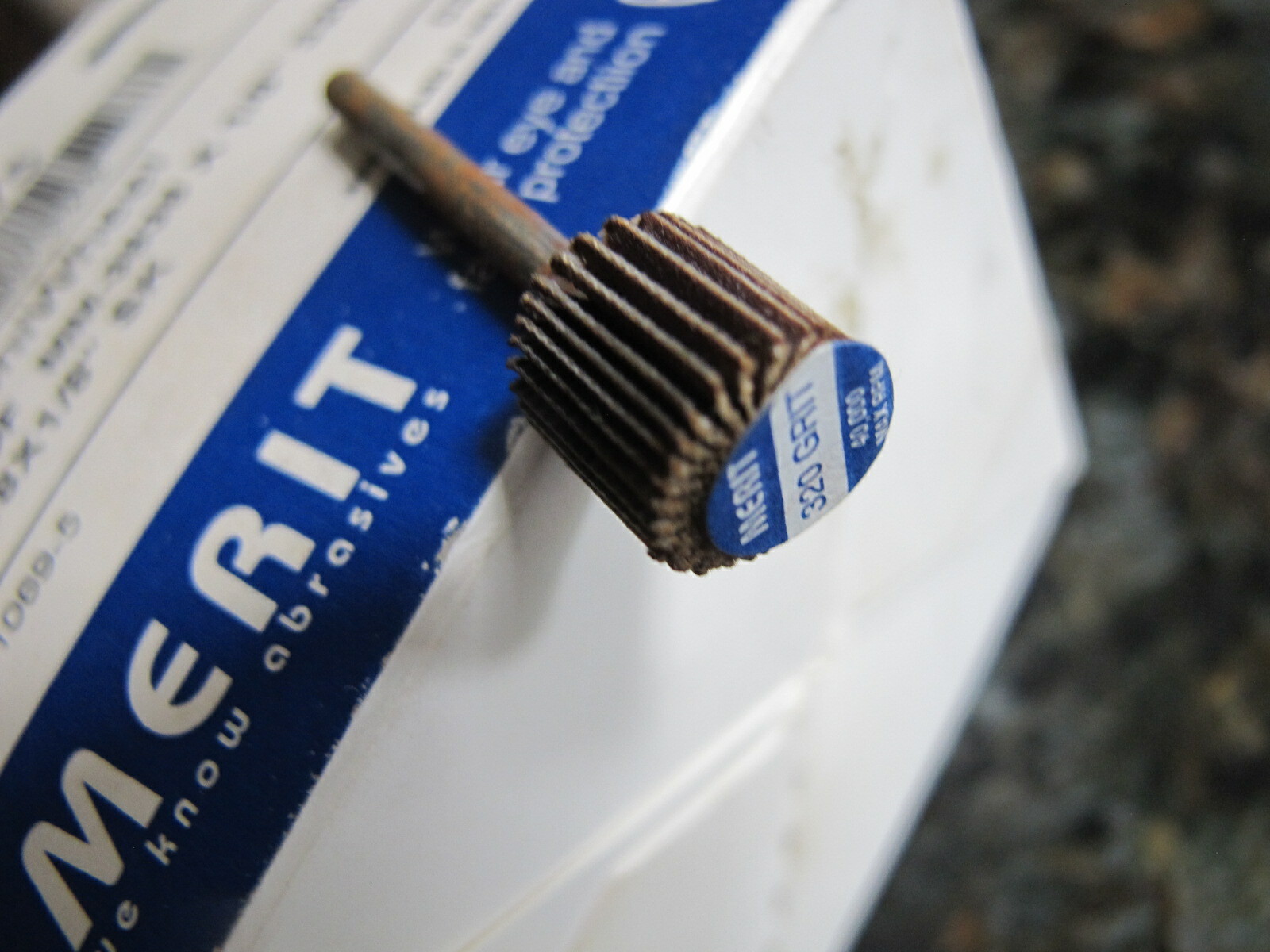 MERIT 08834137475 Flap mount MICROMINI Wheel AO 3/8×3/8×1/8 Abrasive Oxide 1pc