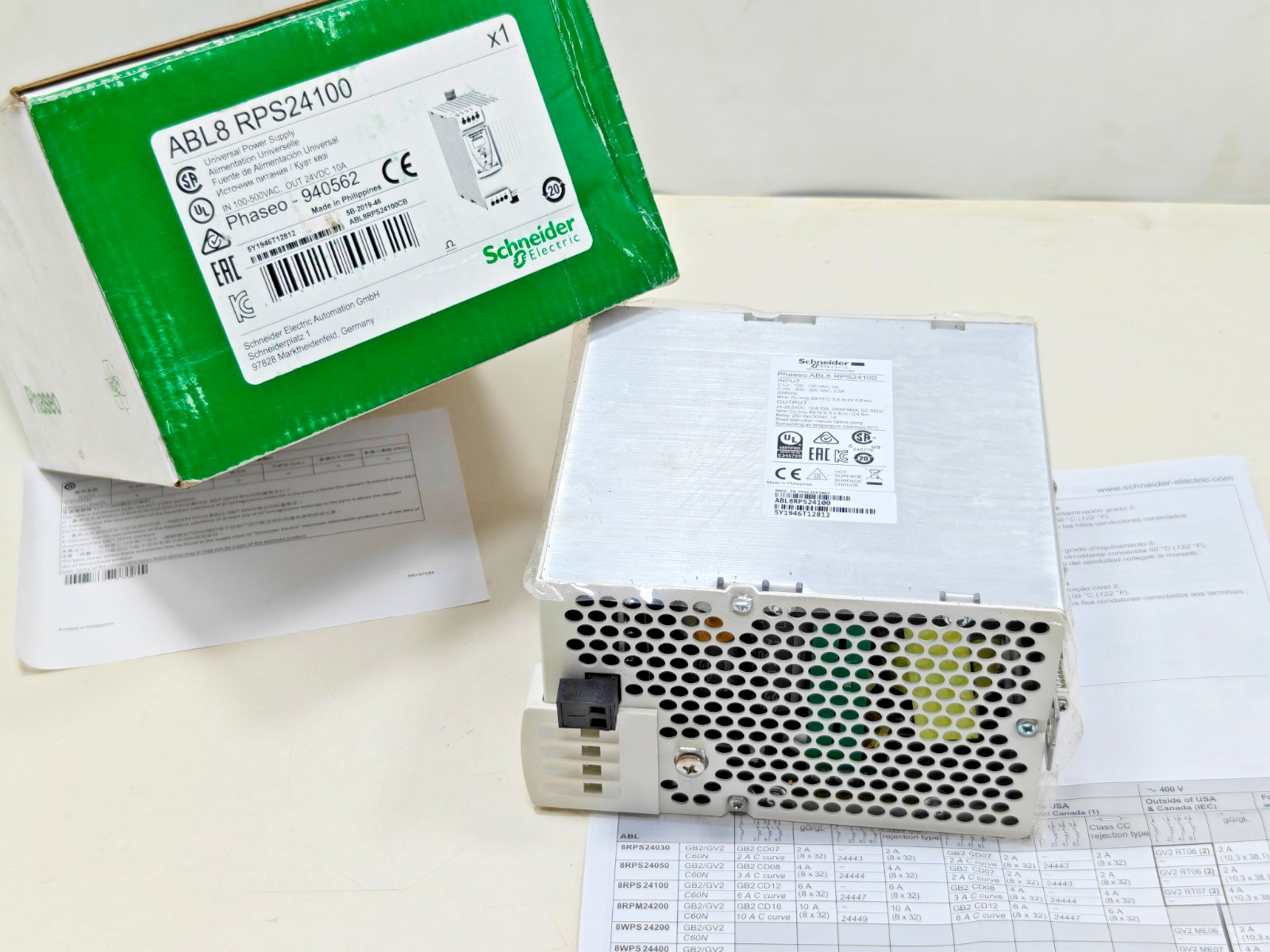 ABL8 RPS24100 Schneider Regulated SMPS 1 or 2 phase 100..500 V – 24V – 10A