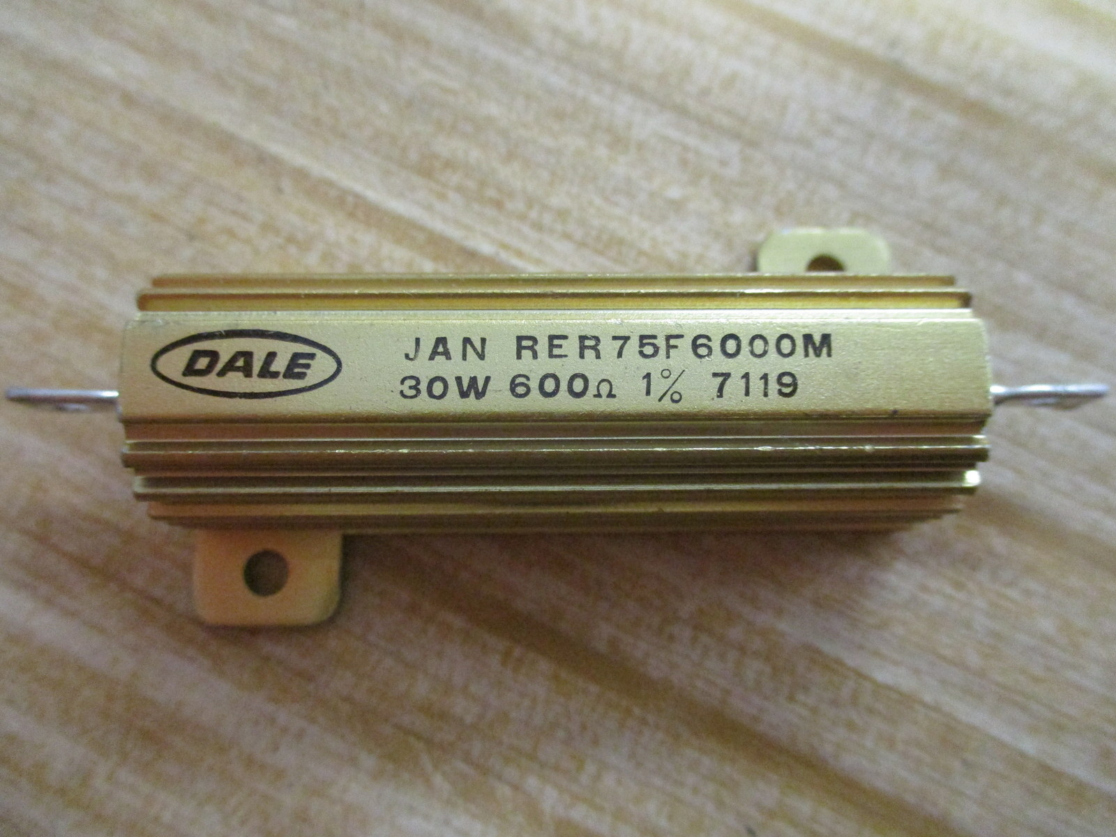 Dale RER75F6000M Resistor 600Ω