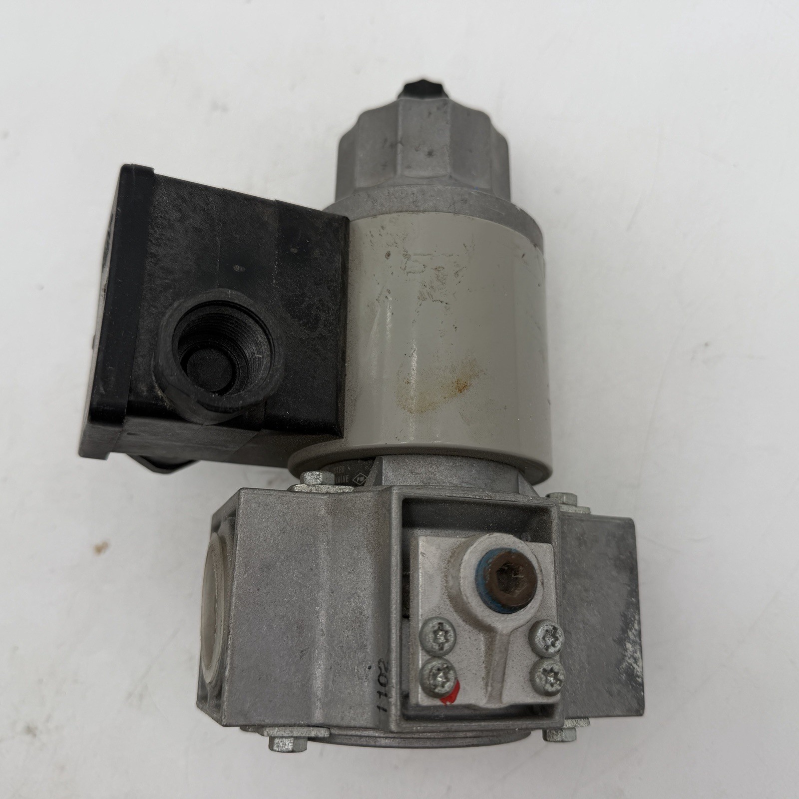 Karl Dungs 216-965 Type 200 Actuator MVDLE 210/6 1″ NPT 120V