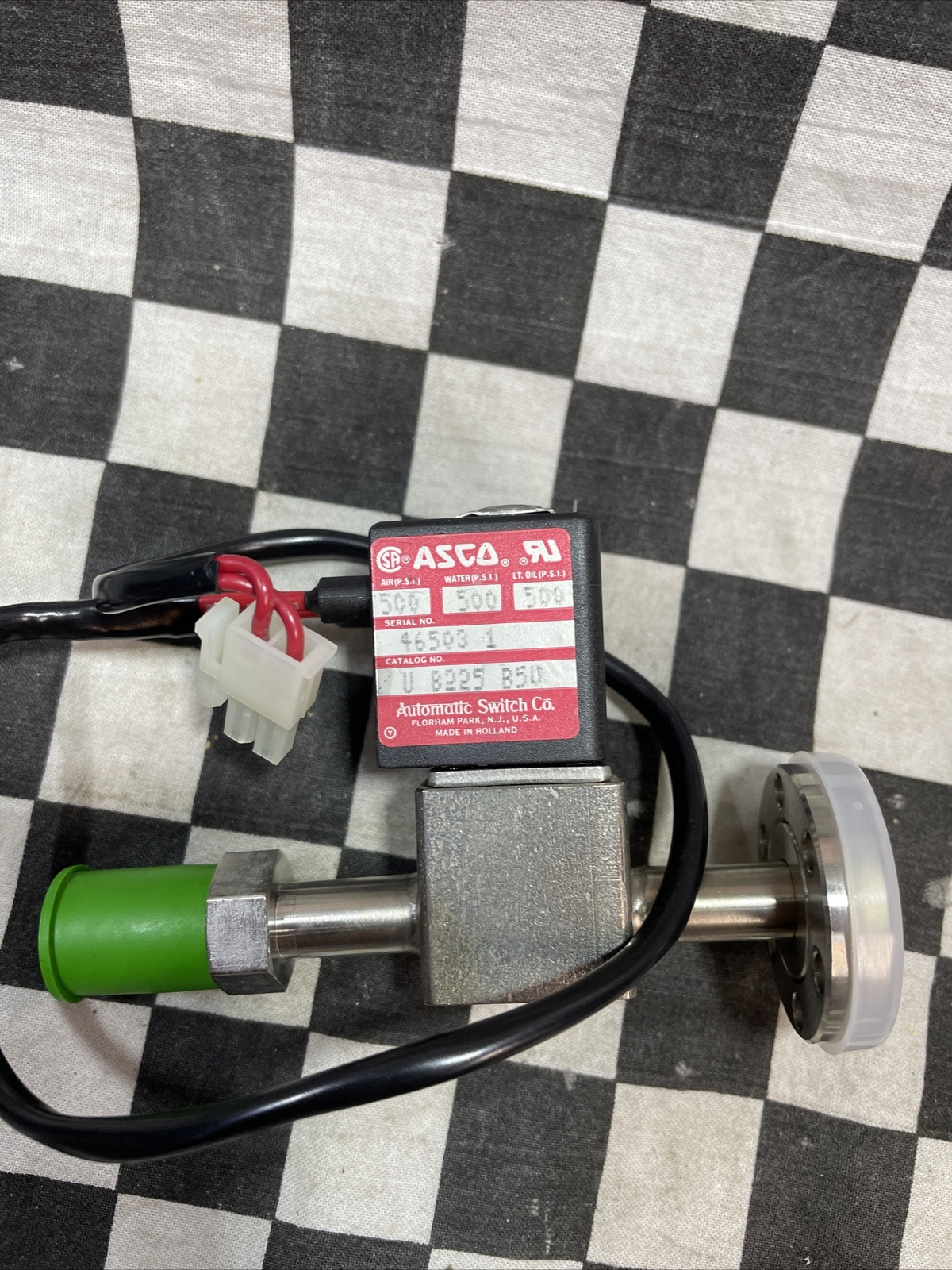 Asco Sub-miniature Solenoid U8225B5V, 1/4″ MVCR x 1-1/3″ CF, 400115-225D #126H