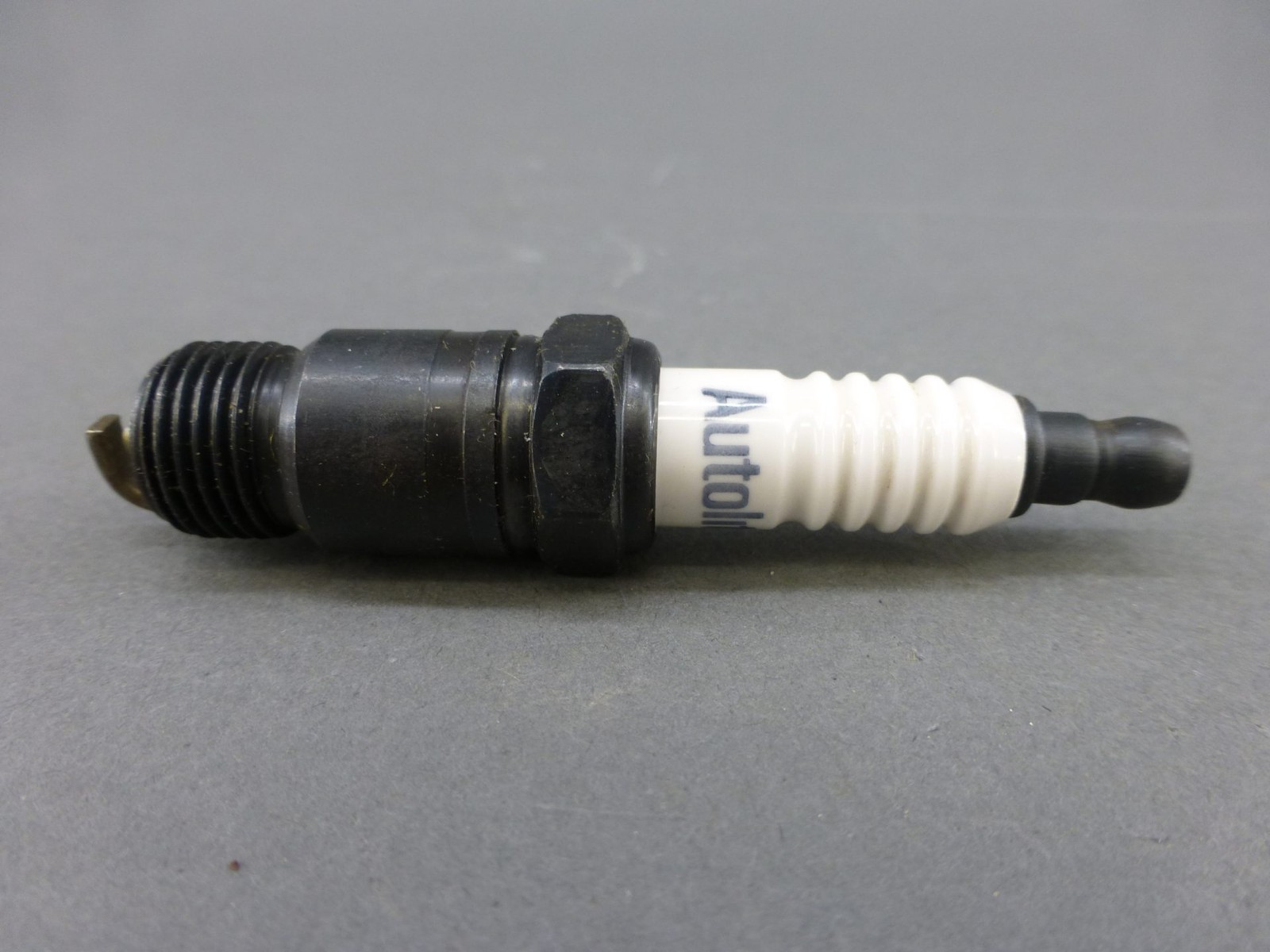 Autolite 24 Spark Plug – NEW Surplus!