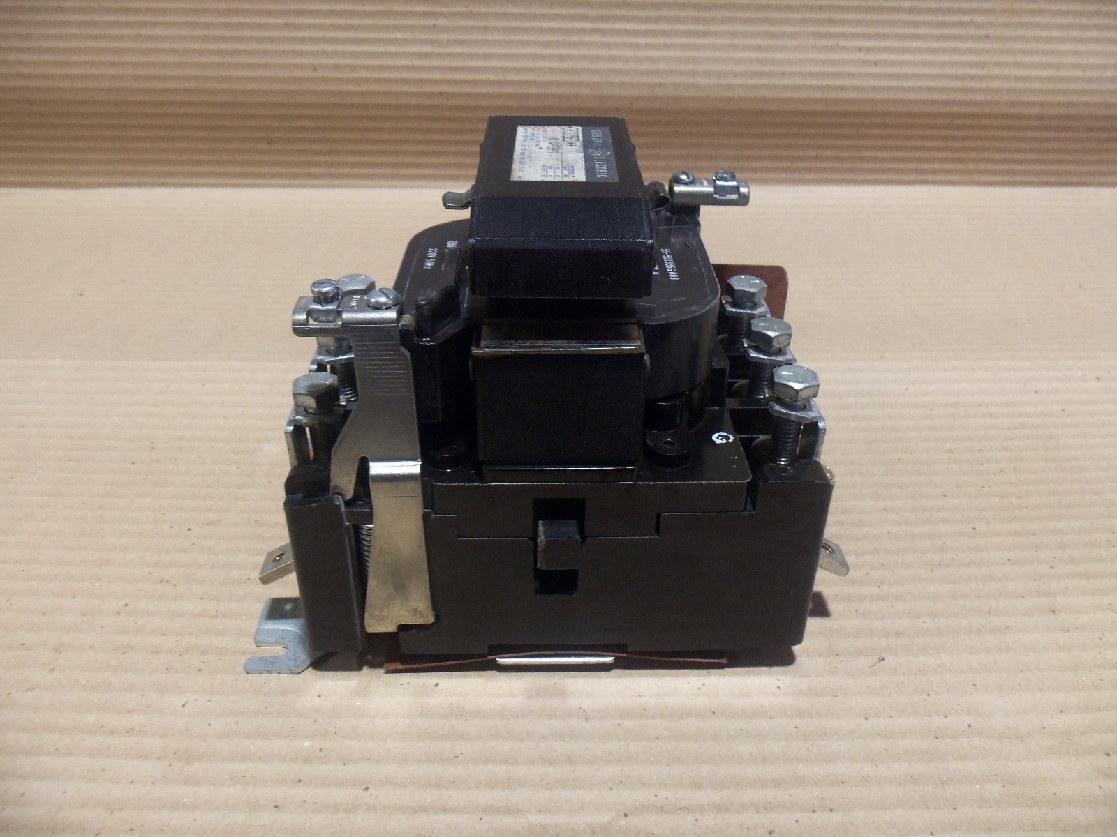 General Electric CR305E1** Contactor Size 3 600C 90A 240V Coil