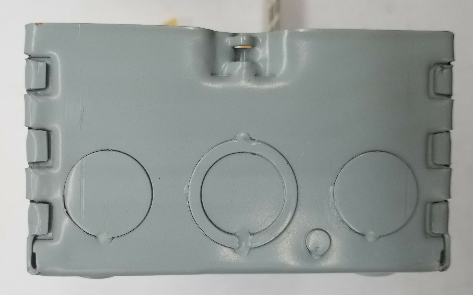 Arrow Hart Murray Division 7″ X 4 1/2″ X 3″ 120/240 VAC Electrical Panel E26095