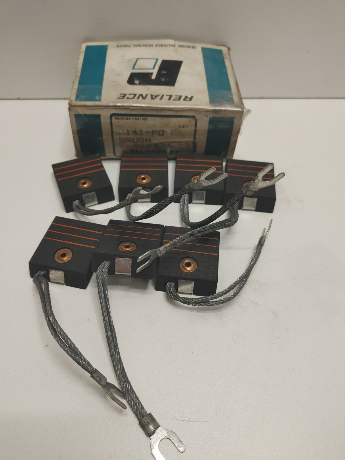 LOT OF 7 NEW OLD STOCK! BALDOR RELIANCE STANDARD CARBON BRUSHES 3141-PQ