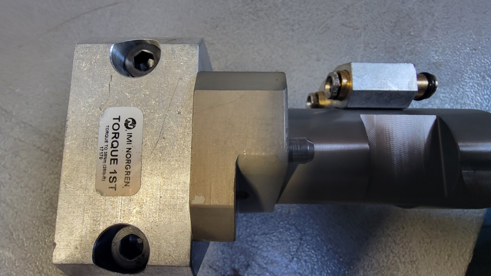 IMI Norgren LRA204NANNNN LINK RAIL ADAPTERS NEW OLD STOCK FREE SHIP LOC R1