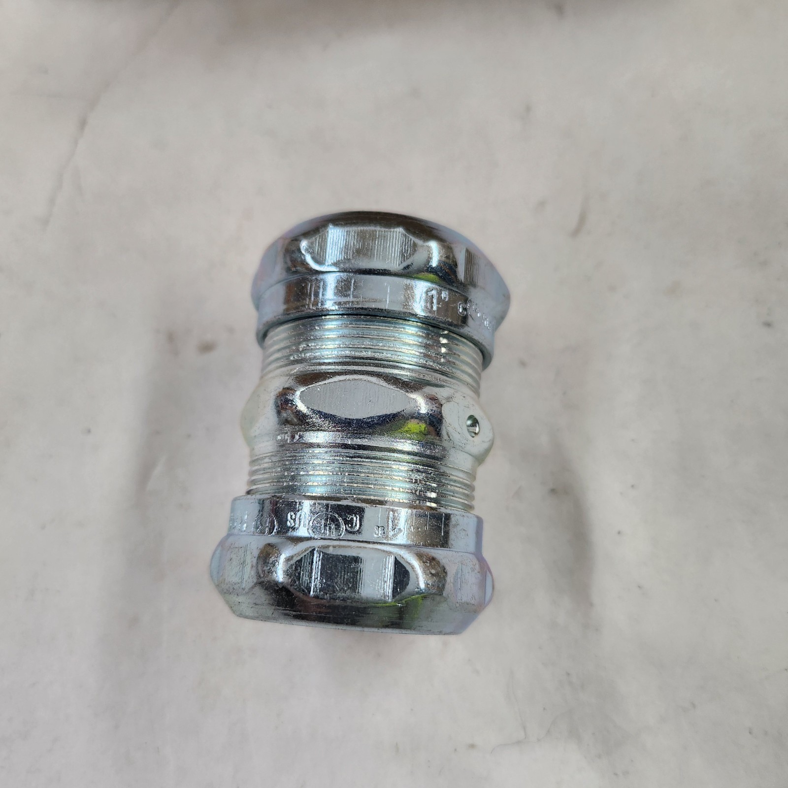 Bridgeport 262-SRT 1″ Raintight EMT Coupling – Box of 10