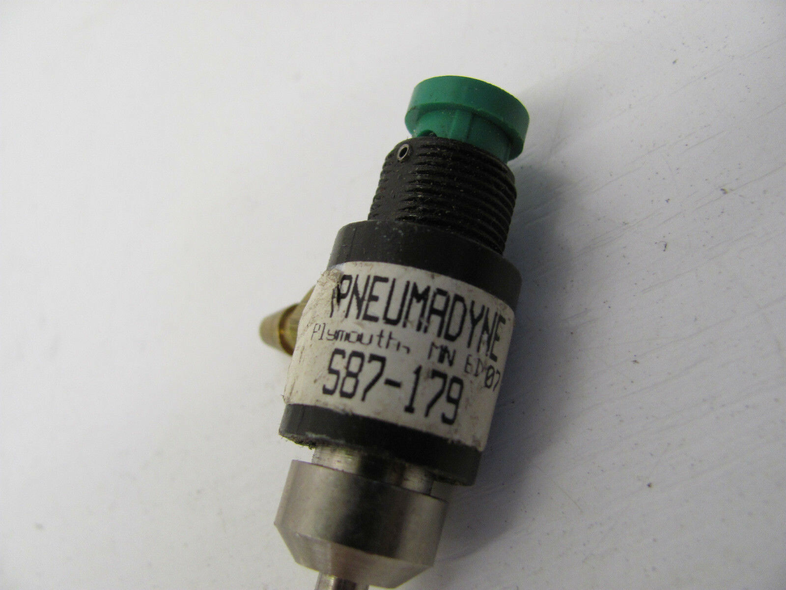 PNEUMADYNE PNEUMATIC VALVE S87-179 NEW(OTHER)