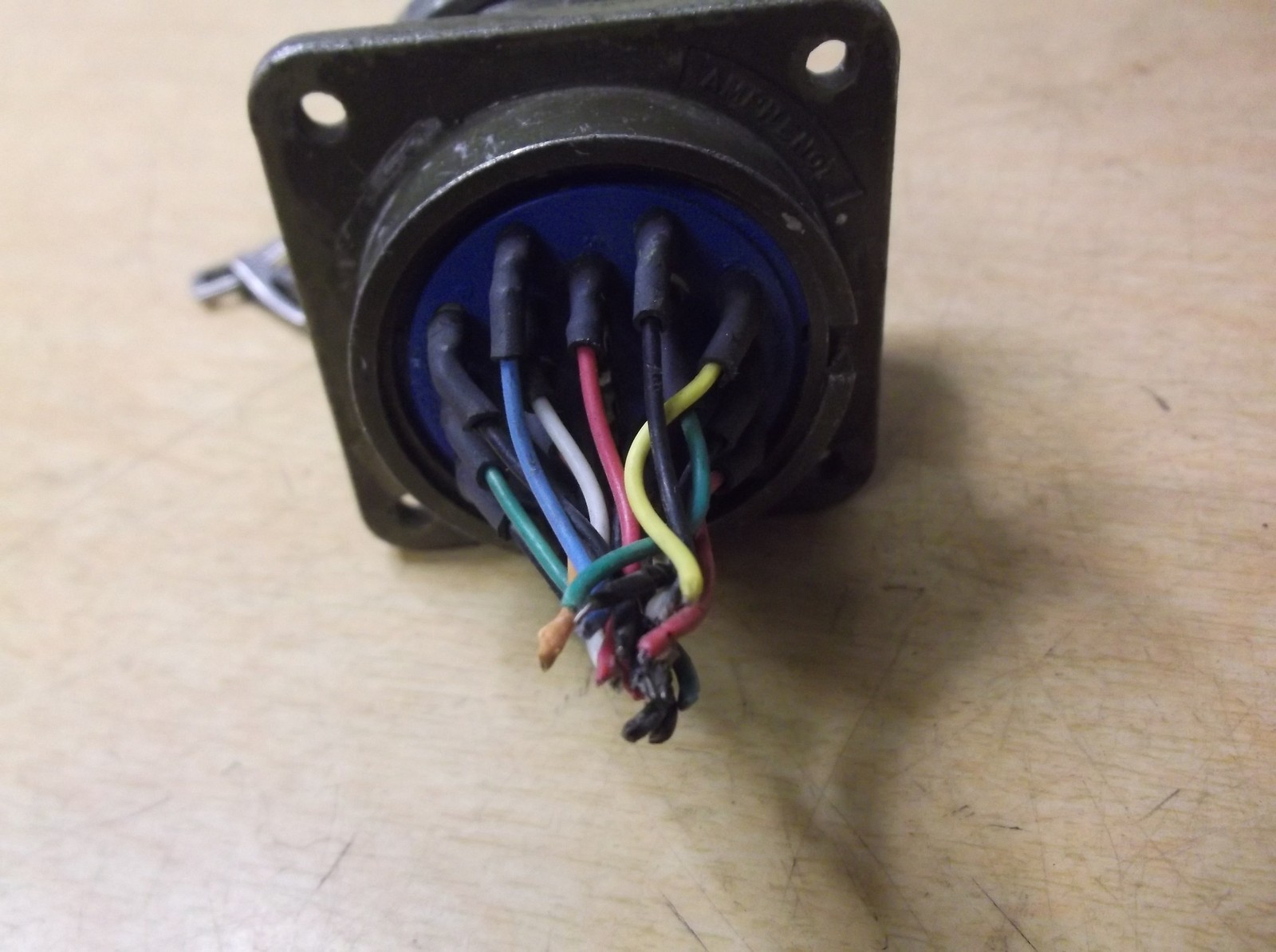 Amphenol MS25043-280 Circular Connector w/ Chain and Cap *FREE SHIPPING*