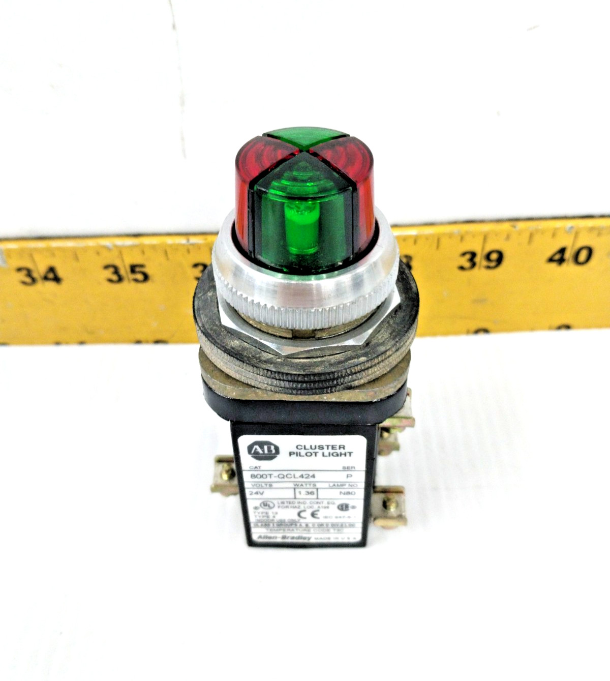 Allen-Bradley Cluster Pilot Light Type 13 Red & Green 24 VDC 800T-QCL424GRGR