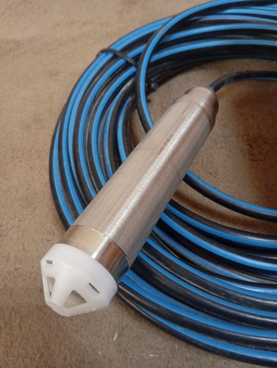 Endress+Hauser / Deltapilot M / Hydrostatic Pressure Transmitter / FMB53-LVP4/0