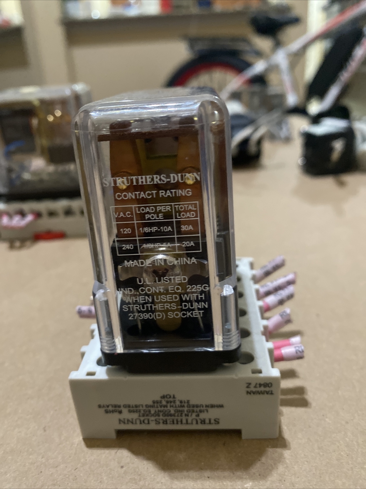 STRUTHERS-DUNN 219ABAPL-120VAC W/ 27390D Din Rail New!