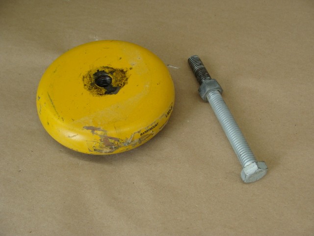 BARRY CONTROLS BARRYMOUNT LEVELING MOUNT LM3-B WITH BOLT