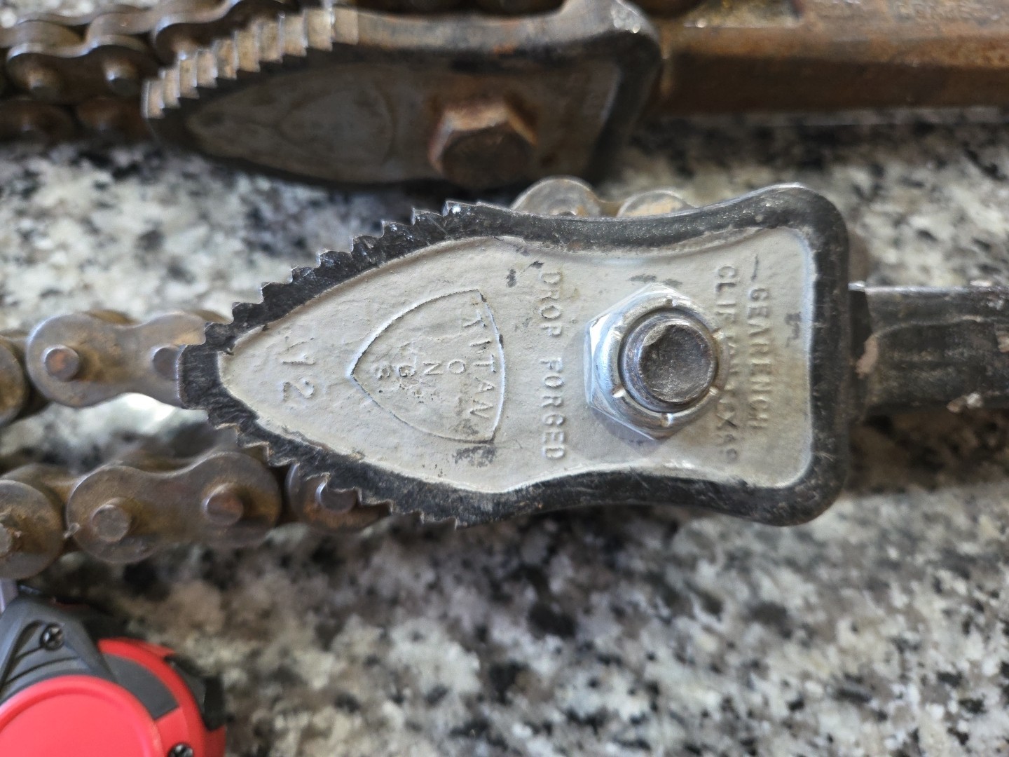2 -GEARENCH C120 TITAN Chain Tong 36″ And 48″ Chain