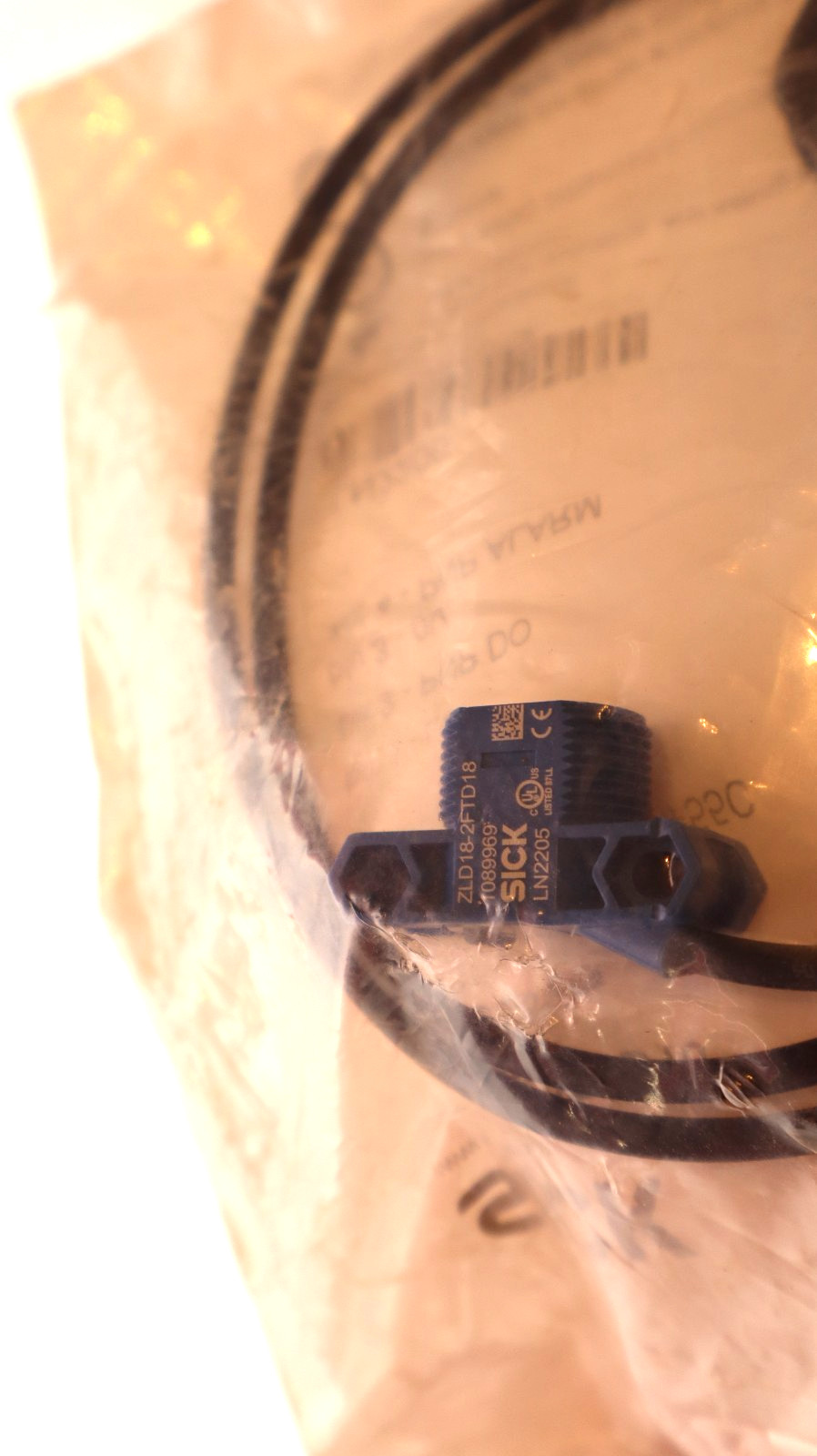 Sick ZLD18-2FTD18 , 1089969 10-30Vdc Photoelectric Sensor (New)