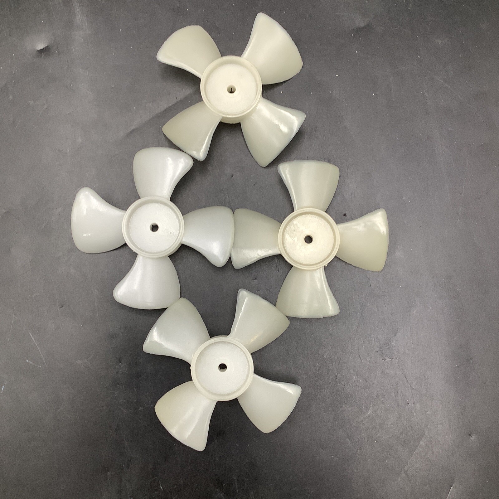 Lot of 4 Gemline Blower Fan 4 Blade FB350 3.5″ Dia CW .1875″ Bore D121
